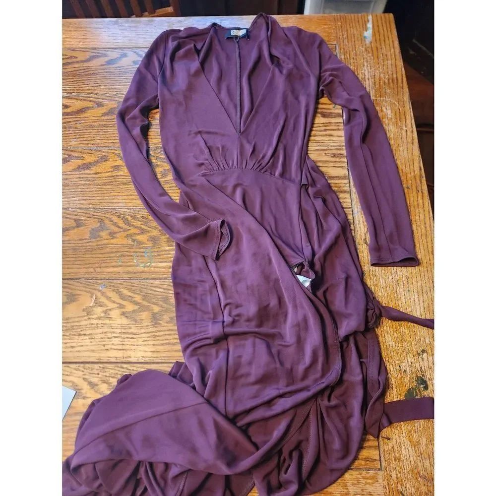 Reformation purple/maroon v neck long sleeve high slit dress sz XS
